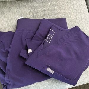 Figs Catalina and Zamora scrub set purple jam XL